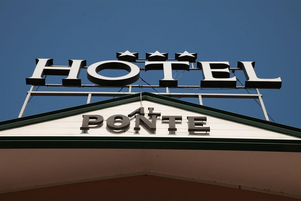 Hotel Al Ponte กราดิสกา ดิซอนโซ ภายนอก รูปภาพ